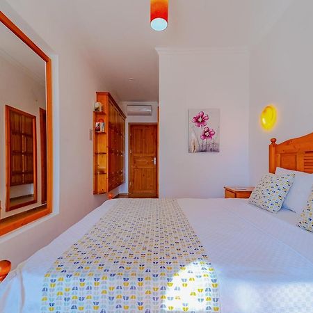 Turkuaz Pansiyon Kalkan Esterno foto